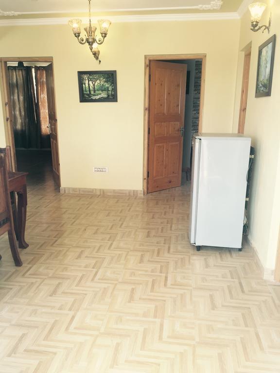 Shalimar Heights Hotel Srīnagar Buitenkant foto